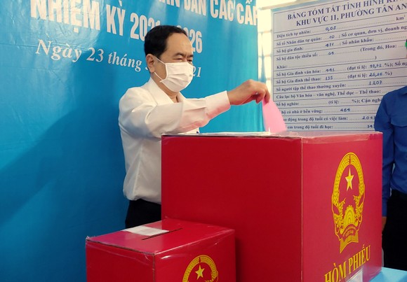 Phó Chủ tịch Thường trực Quốc hội Trần Thanh Mẫn bỏ phiếu bầu cử tại TP Cần Thơ ảnh 1