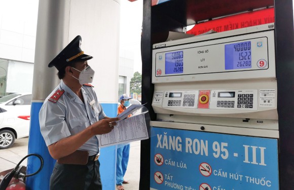 Cần Thơ: Xử lý nghiêm thương nhân để xảy ra tình trạng thiếu hụt xăng, dầu ảnh 1