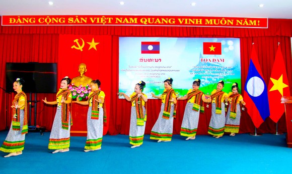 Nhiều hoạt động kỷ niệm 60 năm quan hệ Việt Nam – Lào tại Cần Thơ ảnh 1