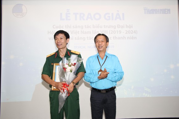 Trao giải cuộc thi sáng tác biểu trưng và ca khúc Đại hội Hội Liên hiệp thanh niên Việt Nam lần VIII ảnh 1