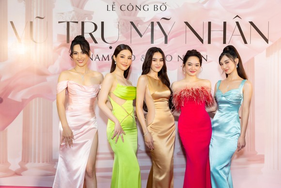 5 người đẹp Việt hội ngộ trong dự án đặc biệt ảnh 1