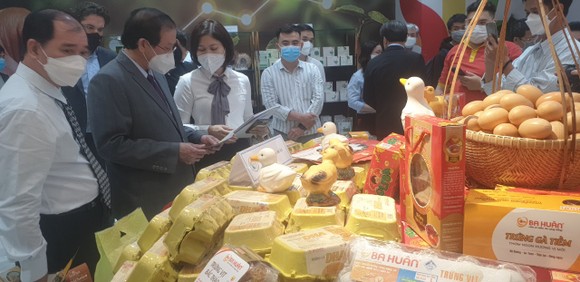 Năm 2021, xuất khẩu hàng hóa vẫn tăng trưởng mạnh ảnh 2