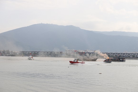 Việt Nam, Hoa Kỳ diễn tập cứu nạn và ứng phó sự cố tràn dầu trên sông ảnh 6