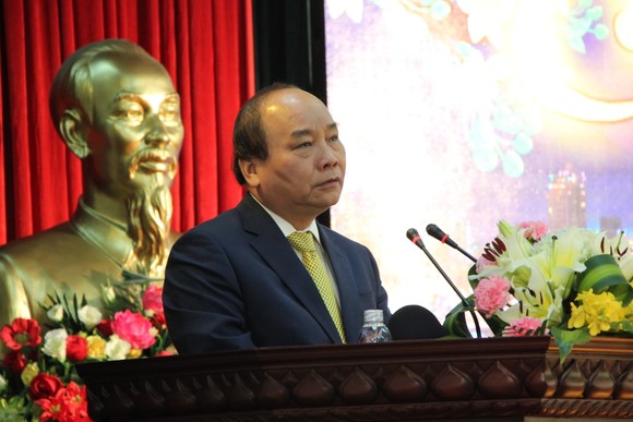 Thủ tướng Nguyễn Xuân Phúc "xông đất", chúc Tết lãnh đạo TP Đà Nẵng cùng các lực lượng vũ trang ảnh 1