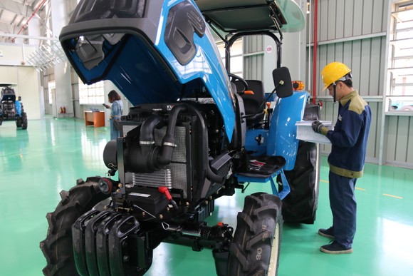 Quảng Nam đưa vào hoạt động nhà máy sản xuất máy nông nghiệp lớn và hiện đại nhất nước  ảnh 3