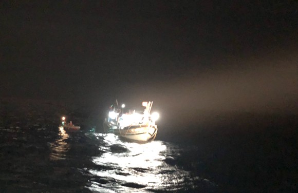 Tàu cá cùng 6 ngư dân Đà Nẵng gặp nạn ở phía Nam quần đảo Hoàng Sa ảnh 1