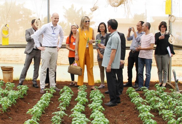 Đặc phái viên Tổng Thư ký LHQ, Hoàng hậu Hà Lan thăm, làm việc tại Lâm Đồng ảnh 2