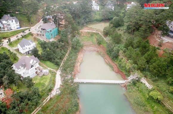 Ngang nhiên xây kè 30m ngăn hồ Tuyền Lâm - Đà Lạt ảnh 1