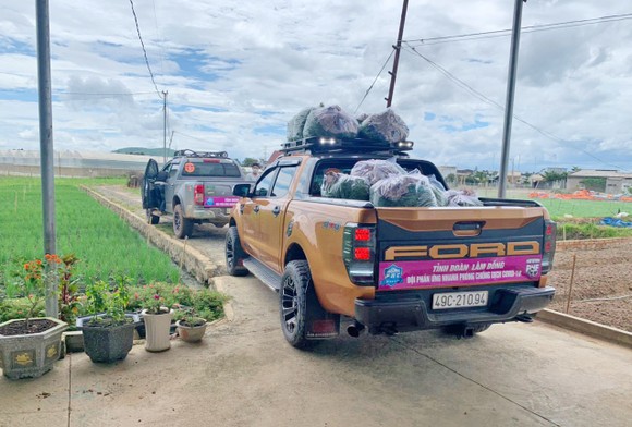 Thêm nhiều xe rau, củ từ Lâm Đồng hỗ trợ vùng dịch ở TPHCM và Phú Yên ảnh 7