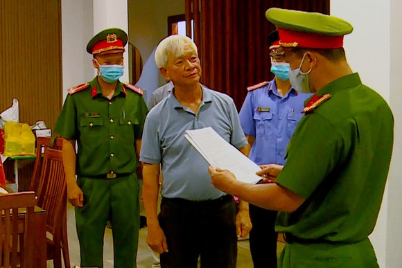2 cựu chủ tịch tỉnh Khánh Hòa hầu tòa ảnh 3