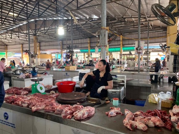 Nguồn cung hàng hóa thiết yếu đáp ứng đủ nhu cầu của người dân ảnh 4