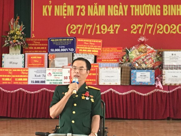 Chủ tịch HĐND TPHCM Nguyễn Thị Lệ thăm các thương binh nặng ở Phú Thọ ảnh 3
