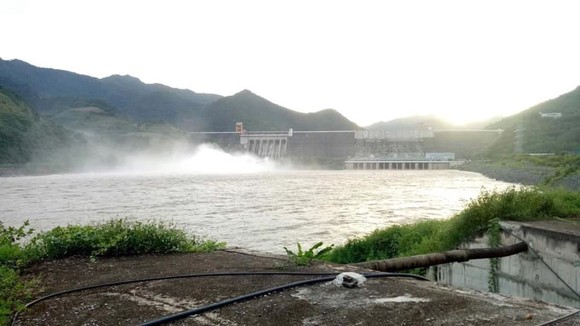 Nước hồ thủy điện Sơn La vượt mức bình thường 1,27m ảnh 2