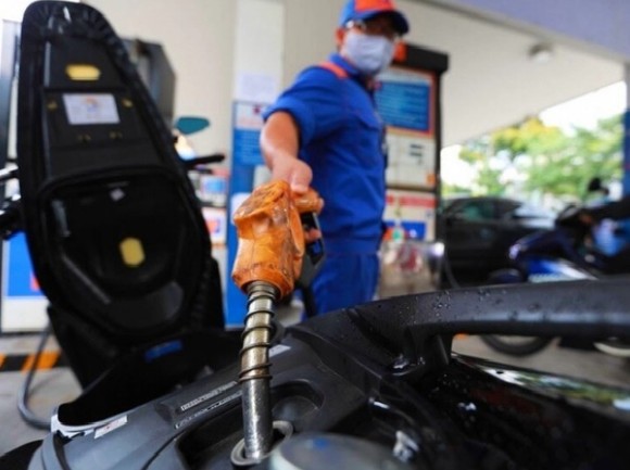 Giá xăng vượt 19.000 đồng/lít ảnh 1