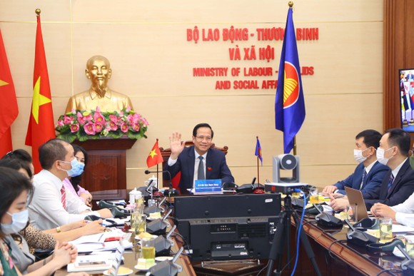Bộ trưởng LĐTB-XH chia sẻ với ASEAN về những nỗ lực vượt qua đại dịch Covid-19 của Việt Nam ảnh 1