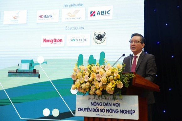 Để ngày càng nhiều nông dân 'livestream' bán hàng, đưa nông sản lên sàn thương mại điện tử ảnh 1