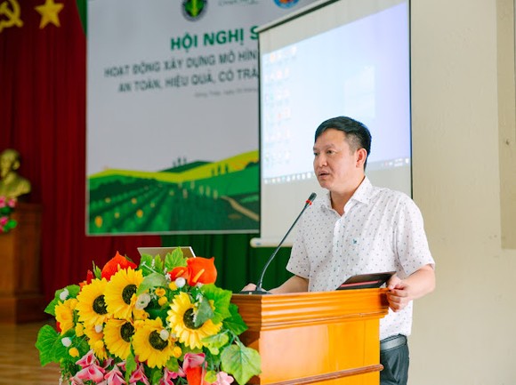 Nông dân tham gia tập huấn sử dụng thuốc bảo vệ thực vật an toàn ảnh 1