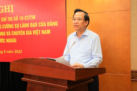 Mỗi năm, người lao động gửi về Việt Nam 10 tỷ USD ảnh 3