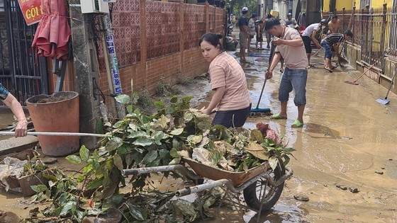 Bão đi qua, 3 người chết và mất tích khi đi qua tràn, đánh bắt cá ảnh 2