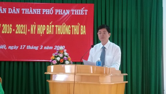 Tân Chủ tịch UBND TP Phan Thiết nhậm chức không lễ ra mắt, không hoa chúc mừng ảnh 1