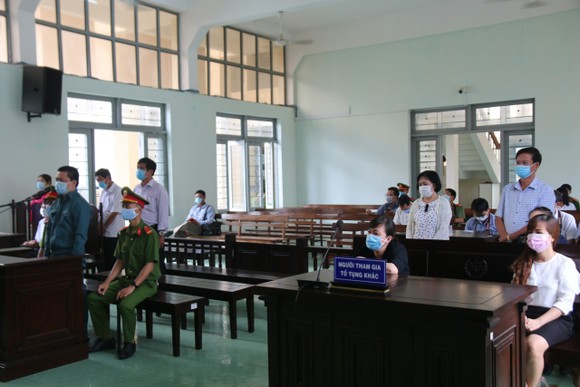 Tuyên án 6 nguyên lãnh đạo, cán bộ Trung tâm Y tế TP Phan Thiết ảnh 2
