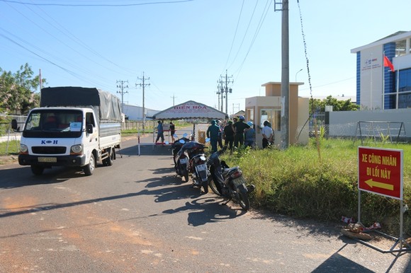 Đã có phương án giảm tải cho chốt kiểm soát "vùng đỏ" trên quốc lộ 28 qua tỉnh Bình Thuận ảnh 2