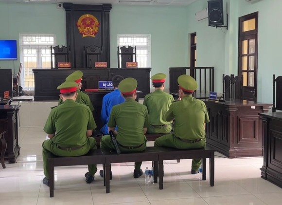 Cựu đại úy công an Lê Chí Thành bị tuyên án 3 năm tù giam ảnh 1