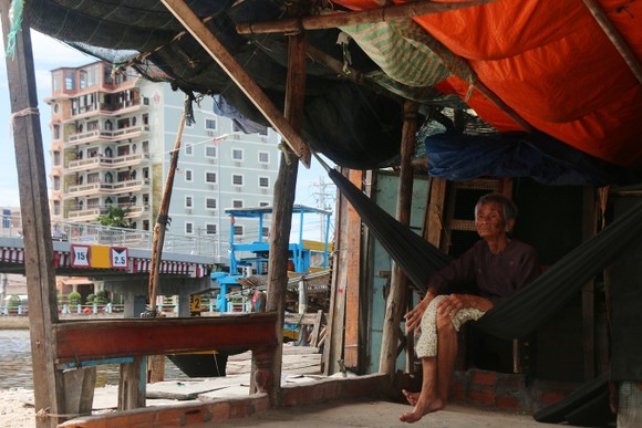 Xây chung cư gần 800 tỷ đồng để di dời xóm 'nhà chồ' ven sông TP Phan Thiết ảnh 2