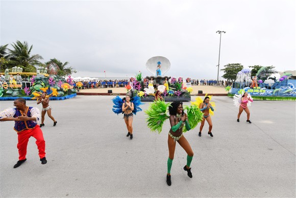 Lễ hội Du lịch Biển Sầm Sơn 2020 mở màn sôi động với Carnival đường phố rực rỡ ảnh 4