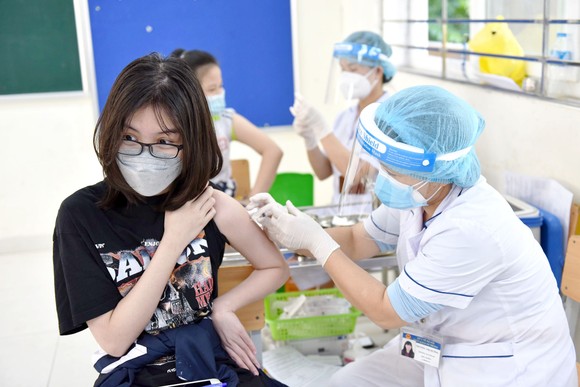 Không nên buộc phải có mã định danh cá nhân khi tiêm vaccine Covid-19 ảnh 1