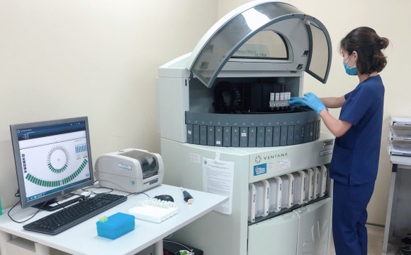 Thanh toán BHYT dịch vụ dùng máy mượn: Bộ Y tế và Bảo hiểm xã hội bất nhất? ảnh 2