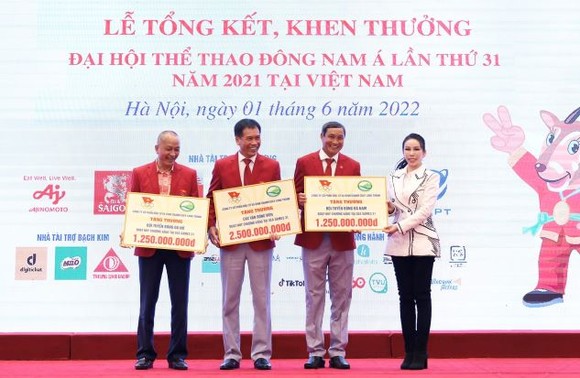 GOLF Long Thành trao thưởng 5 tỷ đồng cho các vận động viên có thành tích xuất sắc tại SEA Games 31 ảnh 1
