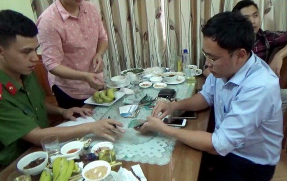 Cựu nhà báo Lê Duy Phong bị xem xét  hình phạt từ 3-4 năm tù về tội “Cưỡng đoạt tài sản“ ảnh 2