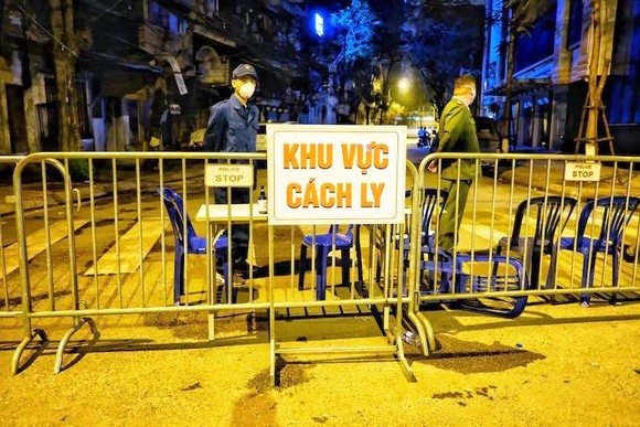 Thường trực Thành ủy Hà Nội: Xử nghiêm người trốn tránh khai báo, tăng tiền ăn cho người cách ly ảnh 2