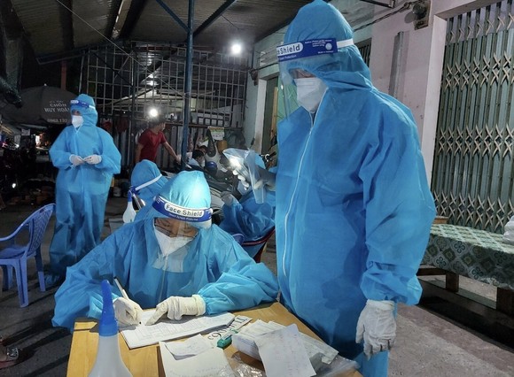 Bộ trưởng Bộ Y tế kêu gọi các nhà khoa học 'hiến kế' để chiến thắng Covid-19 ảnh 1