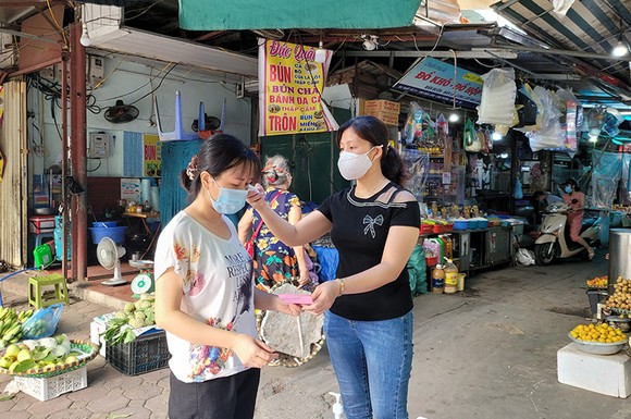 Chợ đầu mối phải có phòng tạm cách ly và xét nghiệm hàng tuần ảnh 1