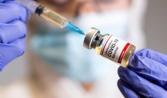Trẻ từ 12-17 tuổi sẽ tiêm 2 liều vaccine Covid-19 và có thể tiêm ở trường học ảnh 1