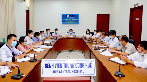Bệnh viện Trung ương Huế thiết lập trung tâm hồi sức Covid-19 tại TPHCM ảnh 1