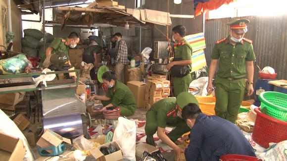 Phát hiện nhiều cơ sở làm phụ tùng xe máy giả nhãn mác các thương hiệu lớn ảnh 2