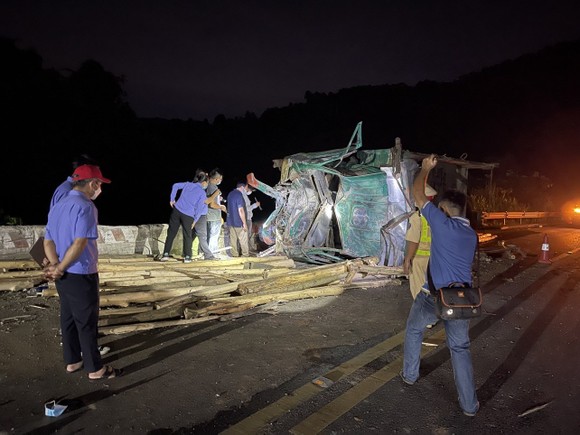 Ban ATGT tỉnh Thừa Thiên – Huế thông tin về vụ tai nạn khiến 4 người tử vong trên địa bàn huyện A Lưới ảnh 3