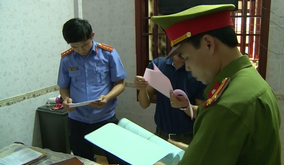 Bắt đối tượng lừa xin chạy việc làm, chiếm đoạt hàng tỷ đồng ảnh 1