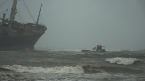 Cứu thành công 16 thuyền viên gặp nạn trên biển Hà Tĩnh ảnh 3
