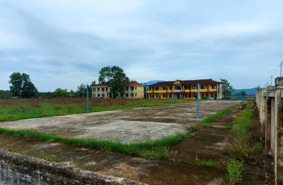 Hà Tĩnh: Hoang tàn trường học bỏ hoang ảnh 1