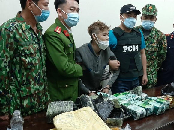 Đối tượng Phạm Văn Tặng bị bắt vì vận chuyển ma túy trái phép. Ảnh: Công an Hà Tĩnh cung cấp