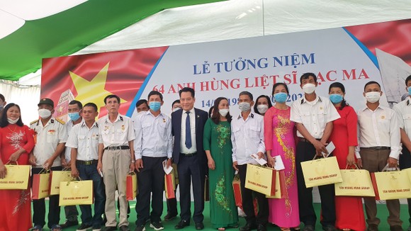 Xúc động lễ tưởng niệm 64 anh hùng liệt sĩ Gạc Ma ảnh 5