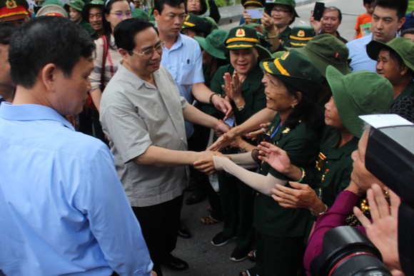 Thủ tướng Chính phủ dâng hương tại Khu di tích lịch sử quốc gia Ngã ba Đồng Lộc ảnh 9