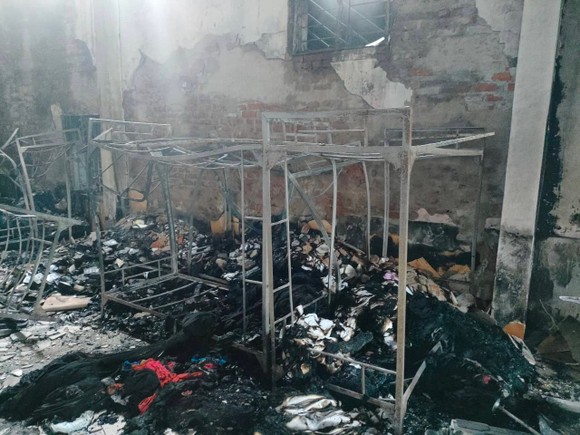 Cháy tại xưởng gia công vải tại Hà Tĩnh, nhiều tài sản bị thiêu rụi ảnh 10