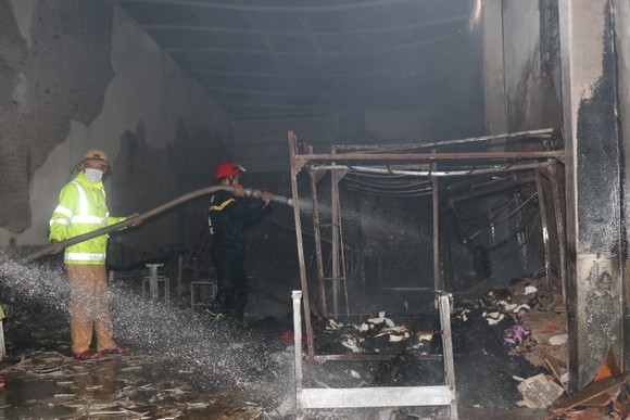 Cháy tại xưởng gia công vải tại Hà Tĩnh, nhiều tài sản bị thiêu rụi ảnh 5