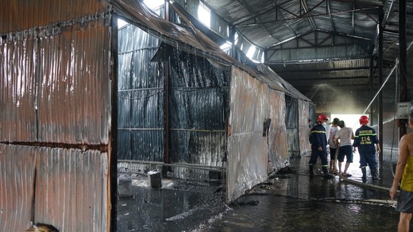 Cháy lớn tại cơ sở phun sơn ở khu công nghiệp làng nghề Thái Yên ảnh 6