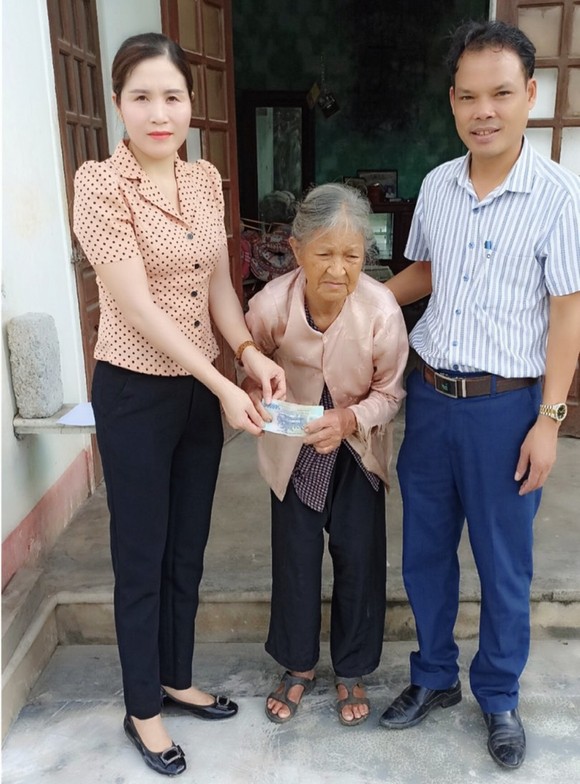 Báo SGGP trao 37,3 triệu đồng cho các gia đình khó khăn ở Hà Tĩnh ảnh 3